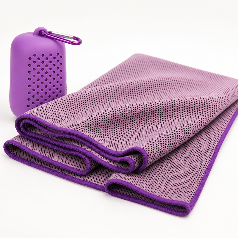 Asciugamano raffreddante sport in microfibra viola con custodia moschettone