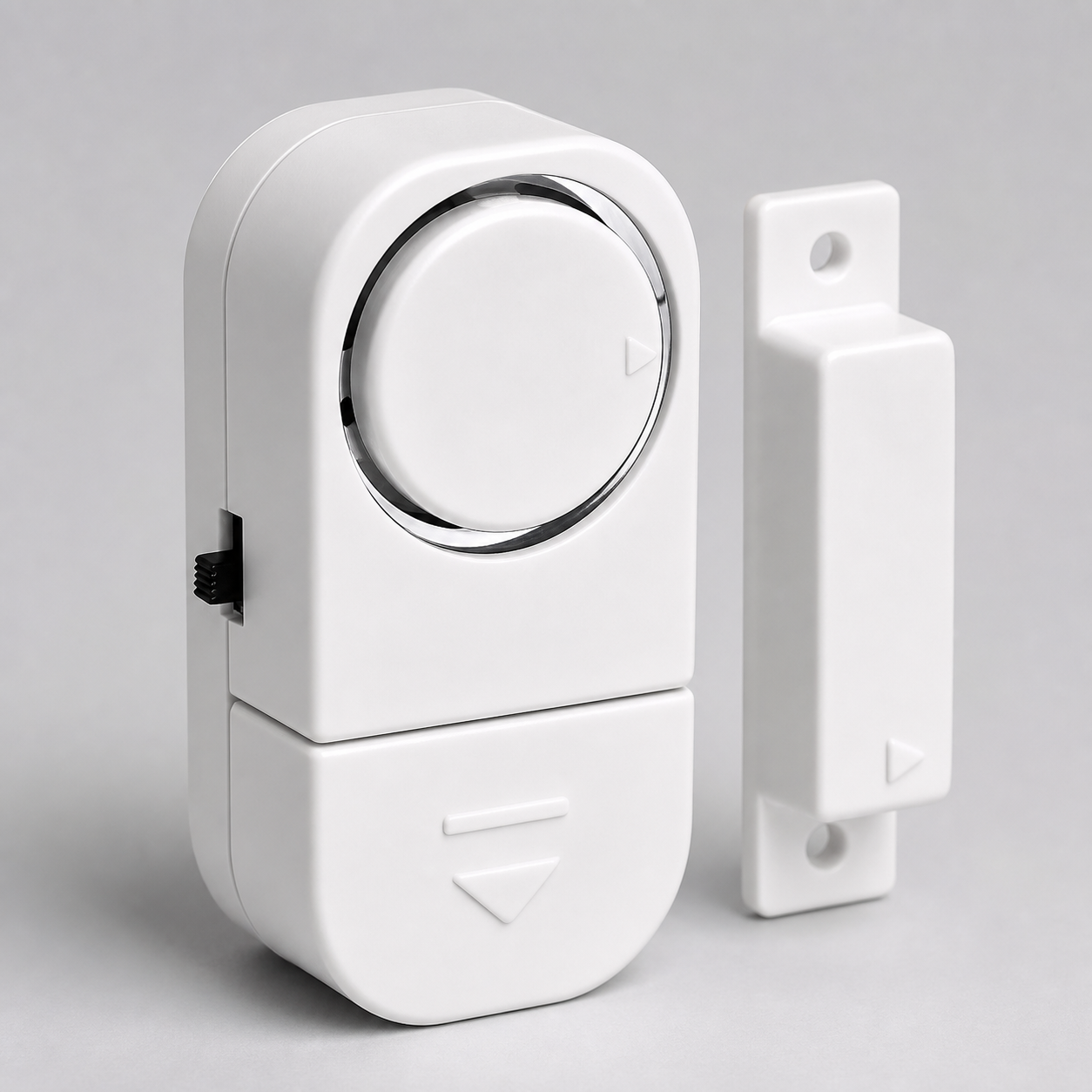 Dettaglio del sensore allarme magnetico per porte e finestre