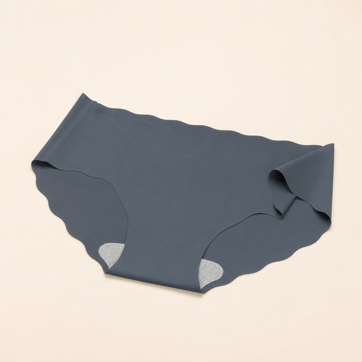 Slip invisibili ice-silk, vista angolata e bordo laser-cut
