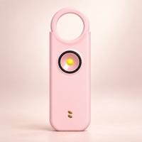Allarme personale rosa con anello e luce LED, vista frontale