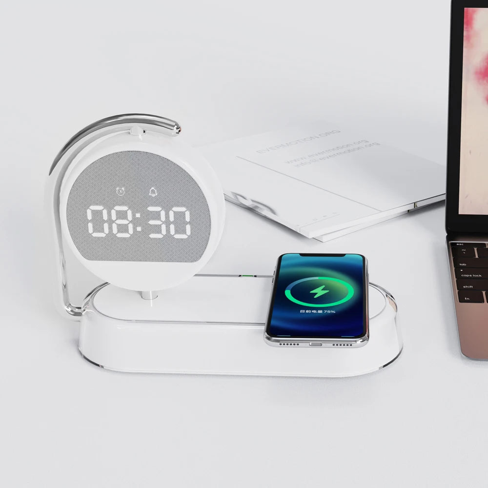 Lampada da Comodino 3-in-1 con Ricarica Wireless — Sveglia LED e Luce Soffusa