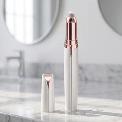 Rasoio-trimmer di precisione per il viso - sopracciglia e labbro superiore senza rossori