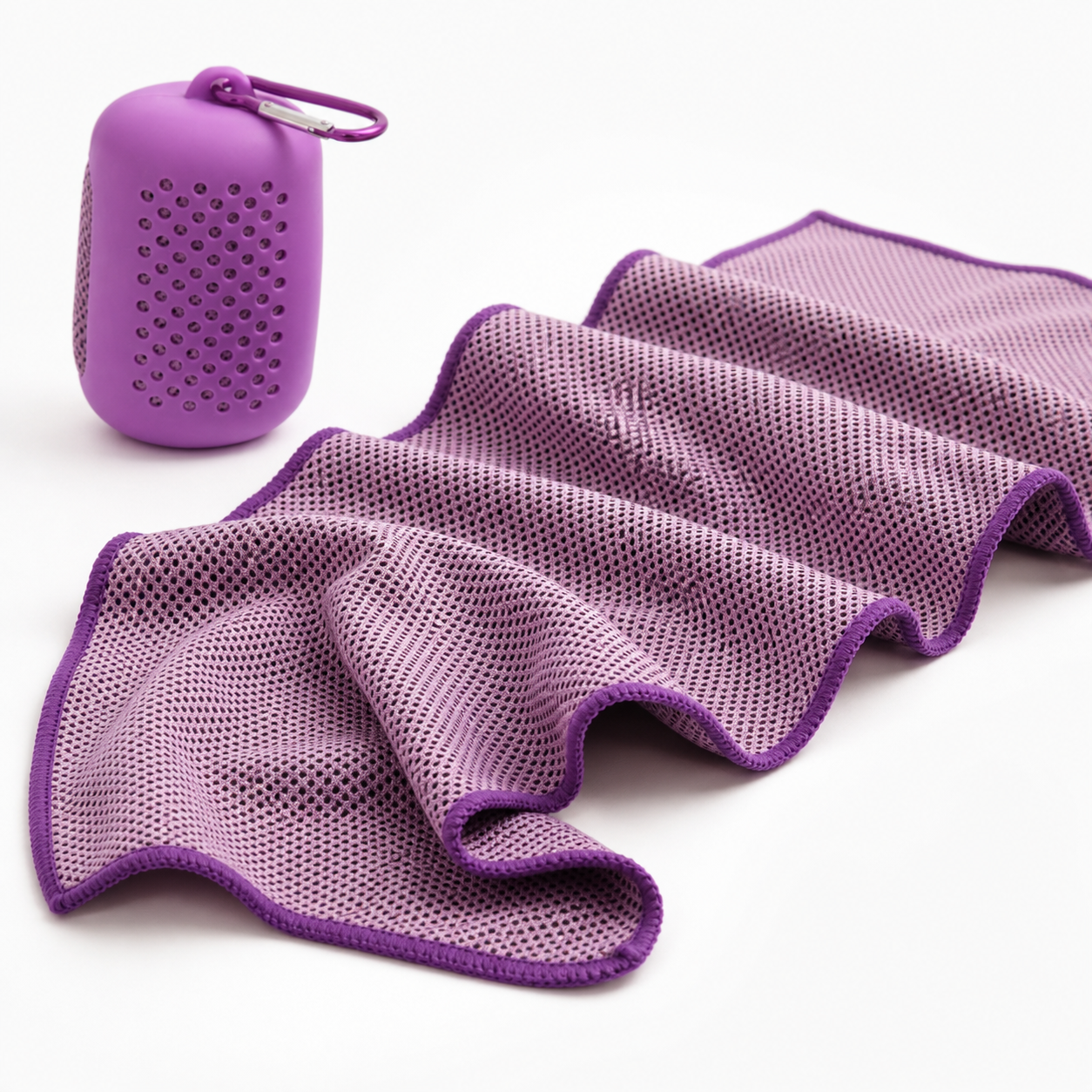 Asciugamano rinfrescante sportivo in mesh visto da angolazione premium