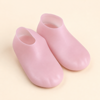 Calze in gel idratanti rosa per talloni secchi - vista angolata